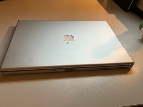 Macbook pro a1260 - a1260,, 200gb